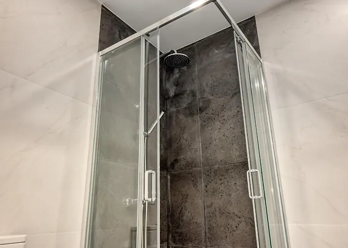 Beco Santa Emilia 2g, A In Madeira