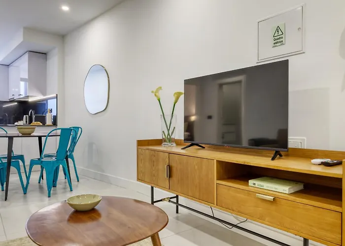 Beco Santa Emilia 2g, A In Madeira